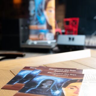 🌱 Unele cărți sunt ca primăvara: aduc lumină acolo unde credeai că e doar umbră. 😍„Zâmbetul din fața depresiei” – o poveste despre speranță.